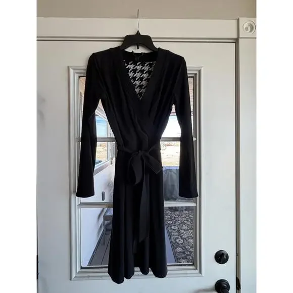 WHBM Bold Houndstooth Reversible Faux Wrap Belted Dress 6 - Picture 9 of 11